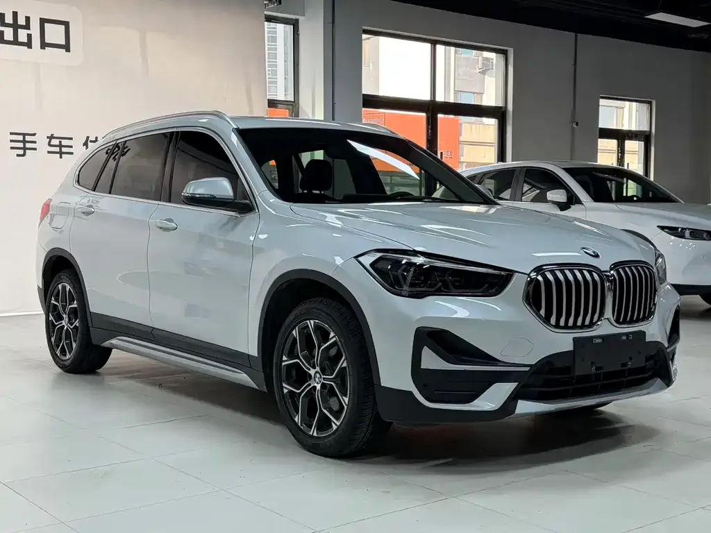 BMW X1 — фото 5