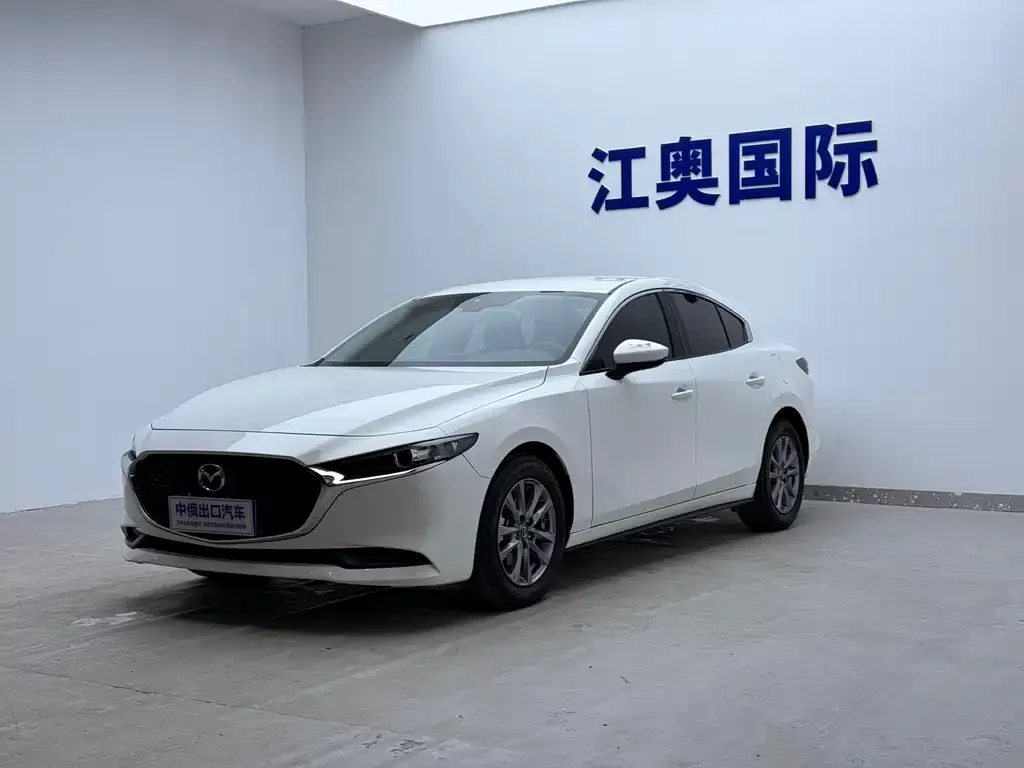 Mazda 3 Axela — фото 1