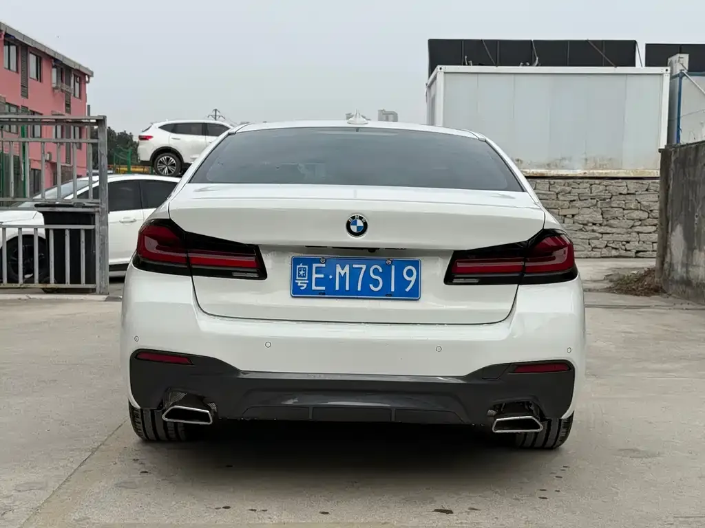 BMW 5 Series (Import) — фото 2