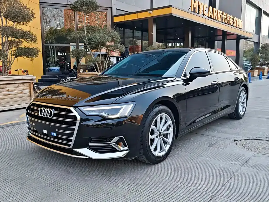 Audi A6L — фото 1