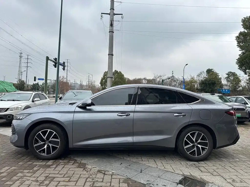 BYD Qin L — фото 8