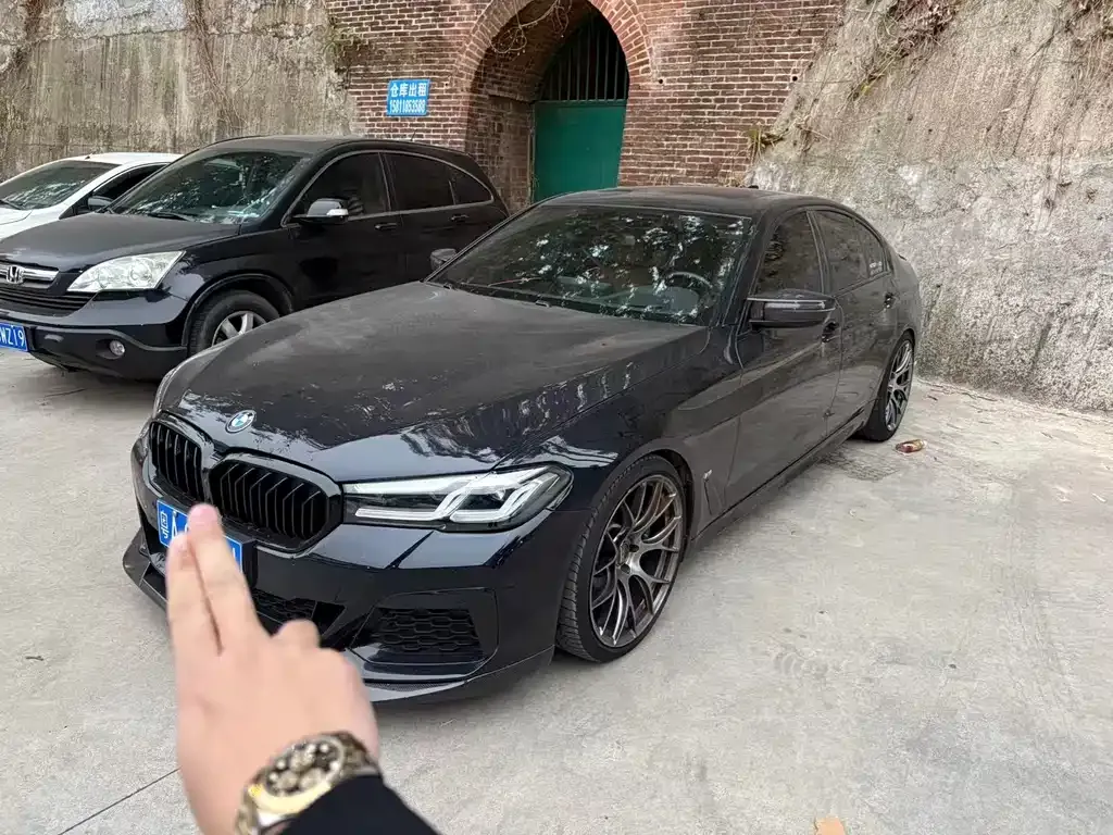 BMW 5 Series (Import) — фото 1