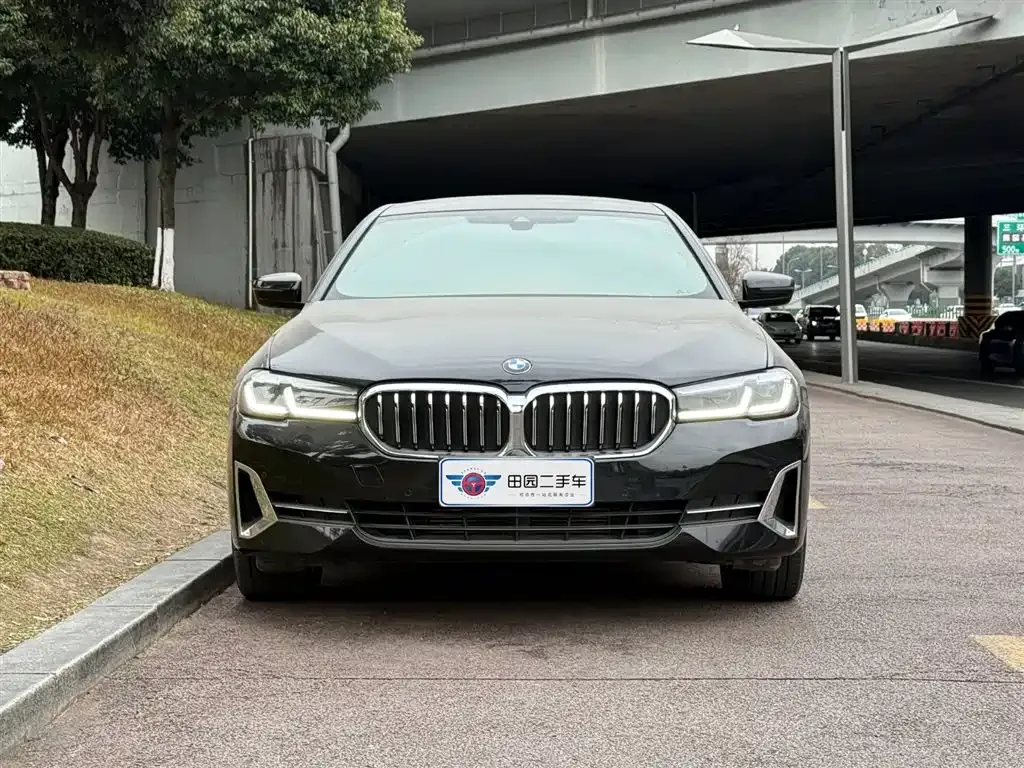 BMW 5 Series — фото 3