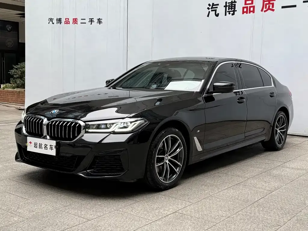 BMW 5 Series — фото 1