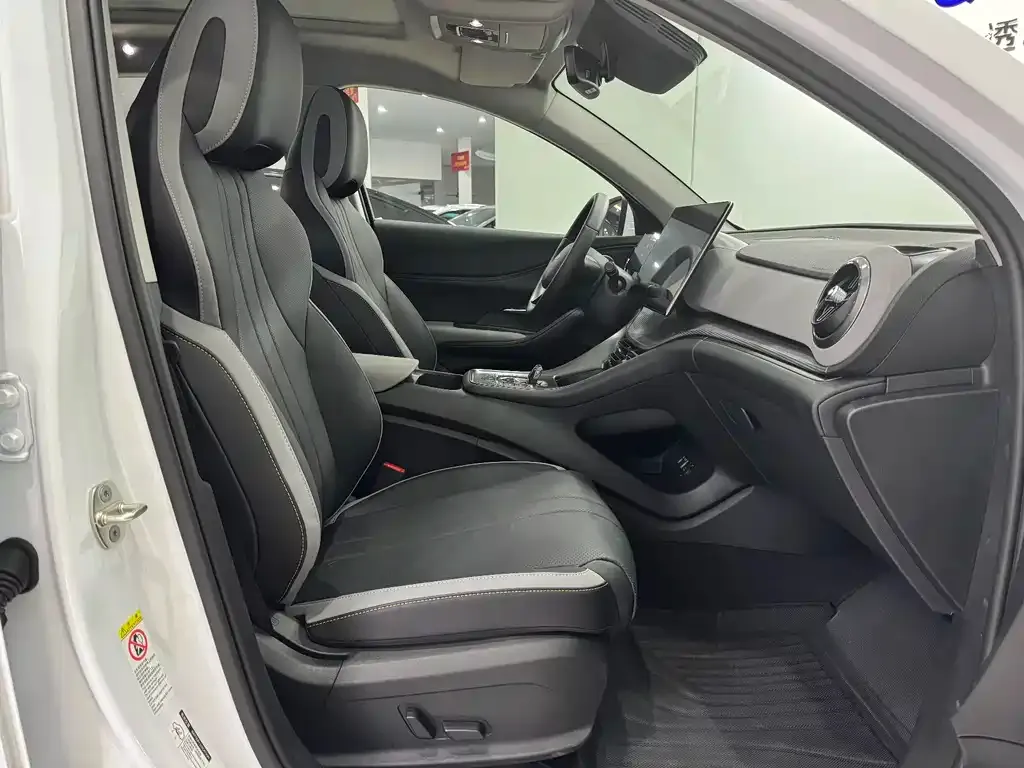 BYD Seal 05 DM-i — фото 3