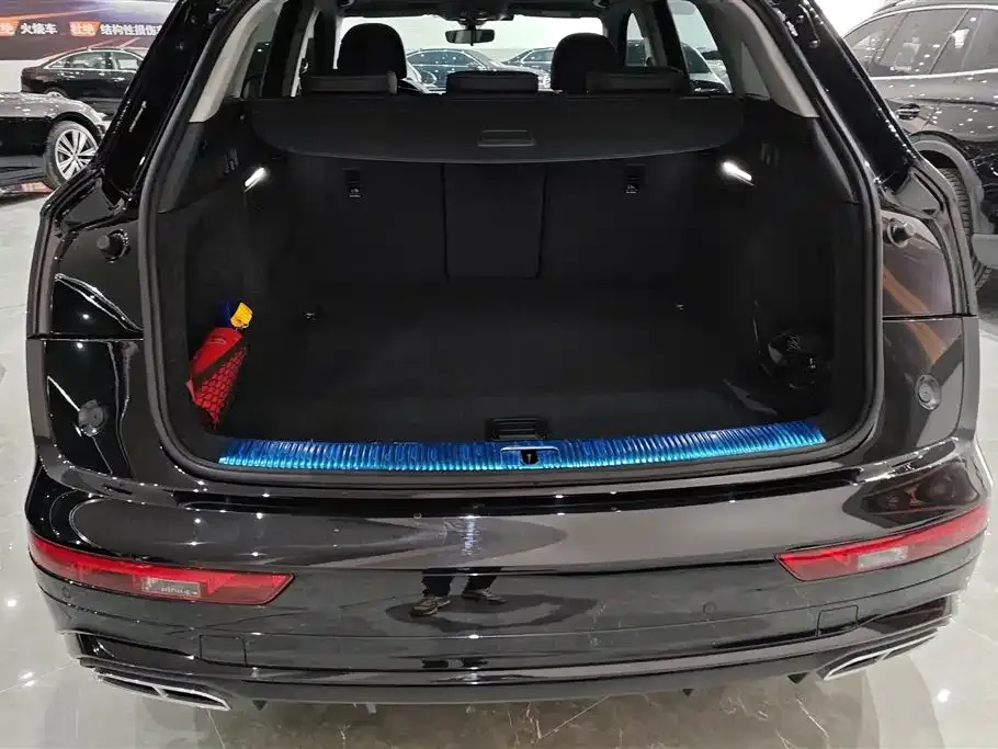 Audi Q5L Sportback — фото 5