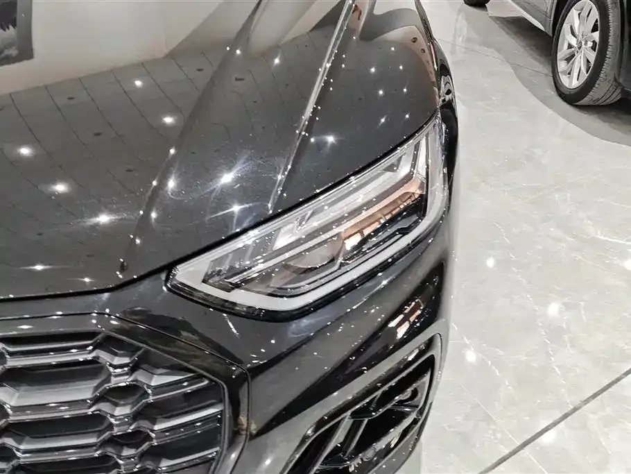 Audi Q5L Sportback — фото 2