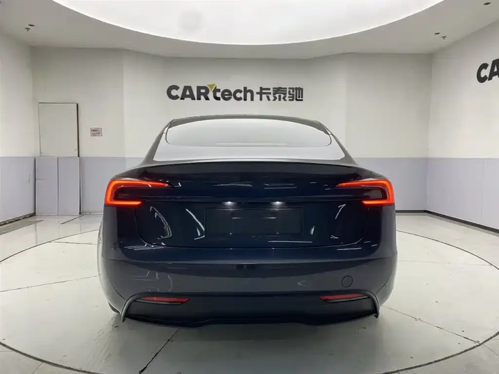 Tesla Model 3 — фото 3