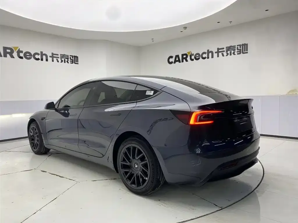 Tesla Model 3 — фото 4