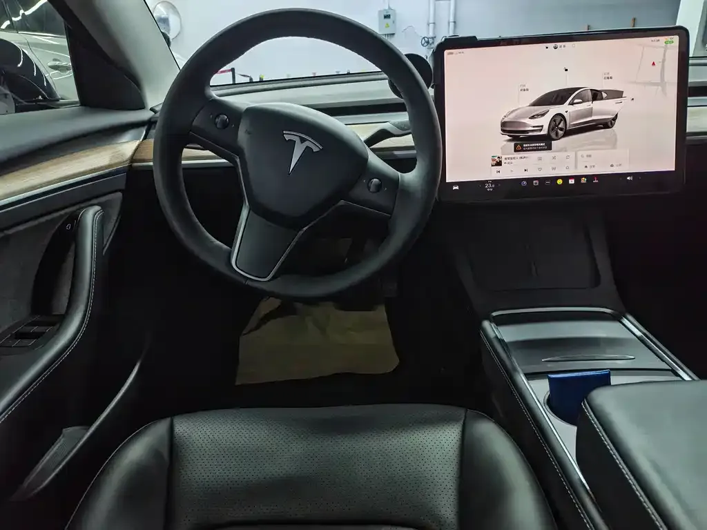 Tesla Model 3 — фото 5