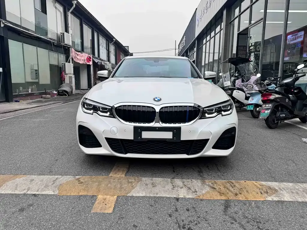 BMW 3 Series — фото 10