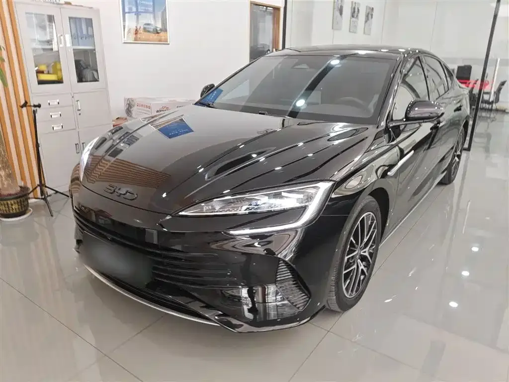 BYD Seal — фото 1