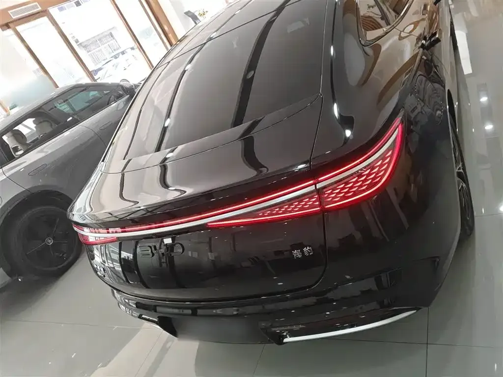 BYD Seal — фото 4