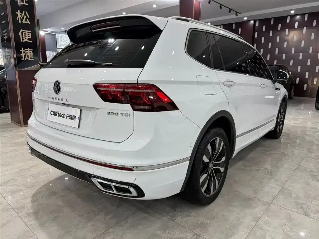Volkswagen Tiguan L — фото 8