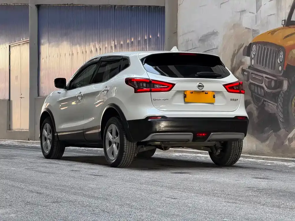 Nissan Qashqai — фото 10