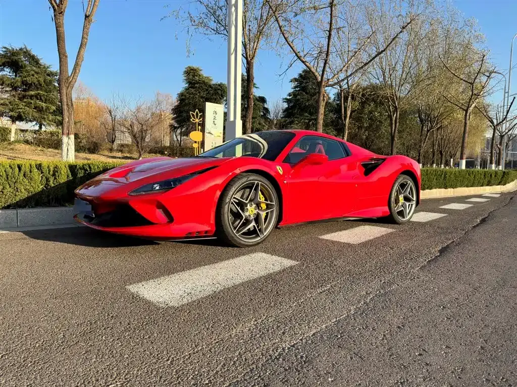 Ferrari F8 — фото 6