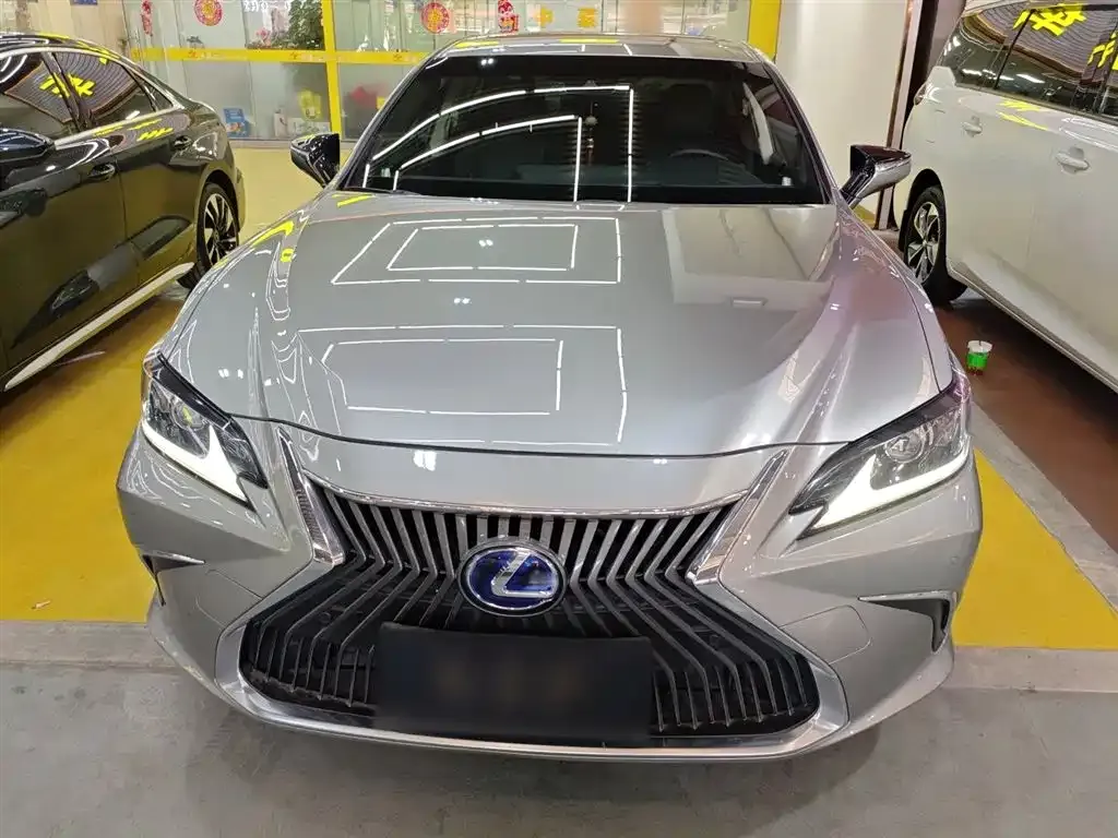 Lexus ES — фото 10