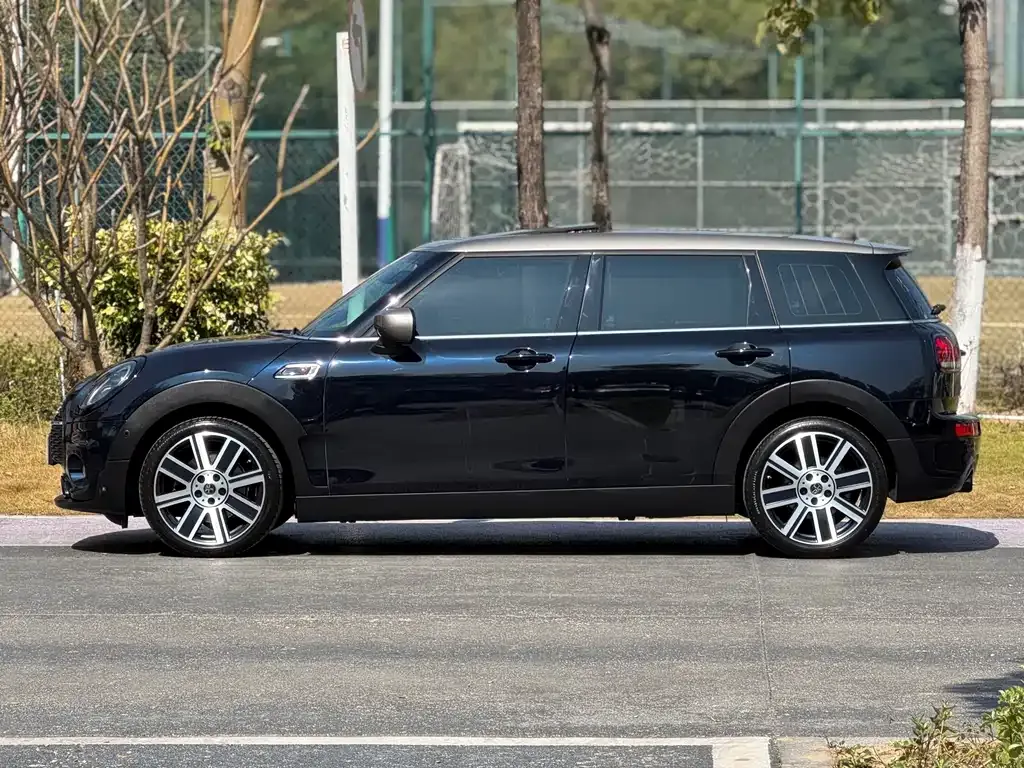 MINI Clubman — фото 5