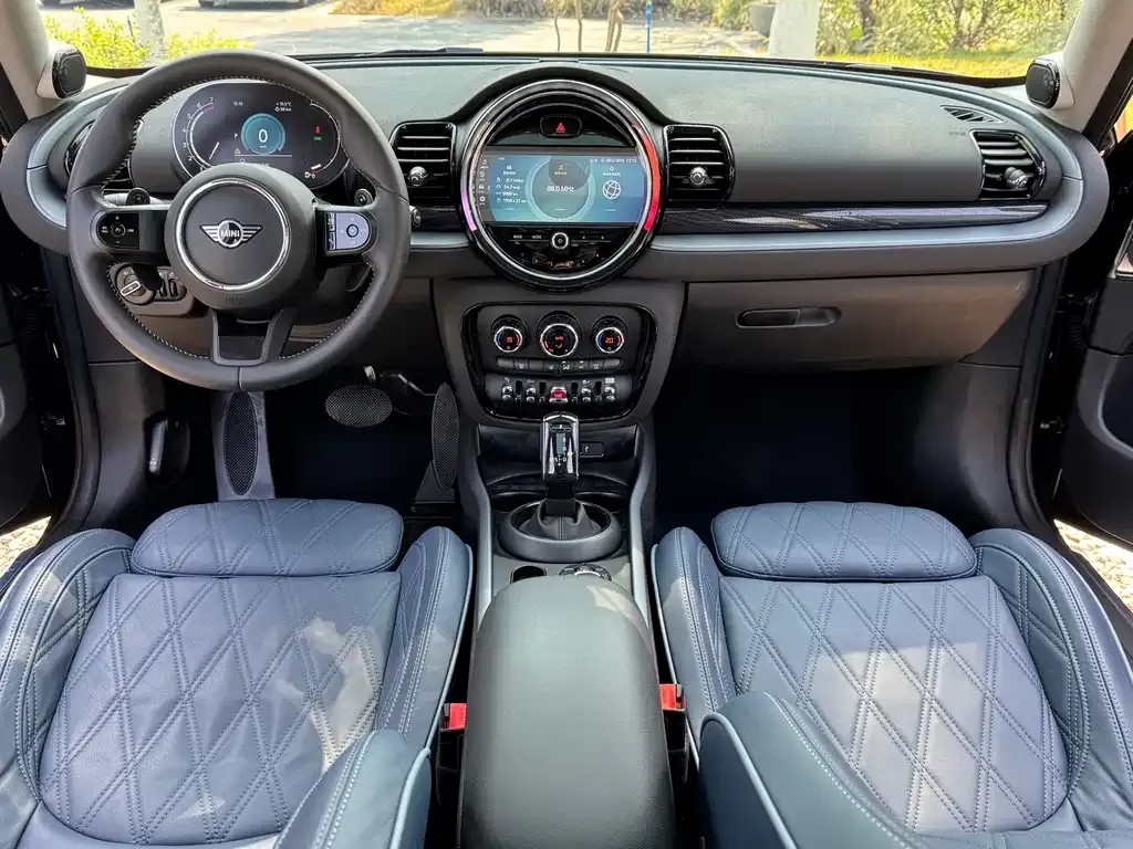 MINI Clubman — фото 4