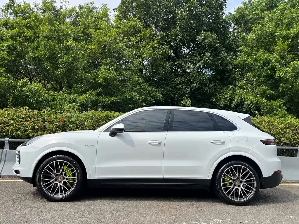 Porsche Cayenne Hybrid — фото 6