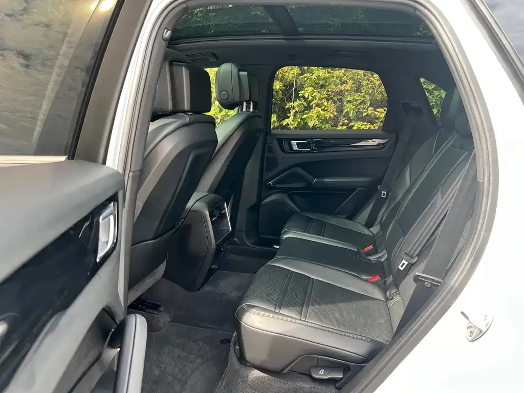 Porsche Cayenne Hybrid — фото 8