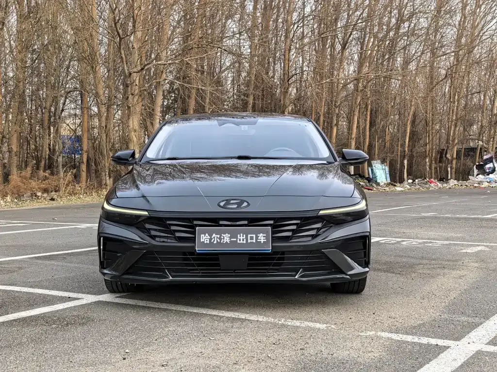 Hyundai Elantra — фото 7