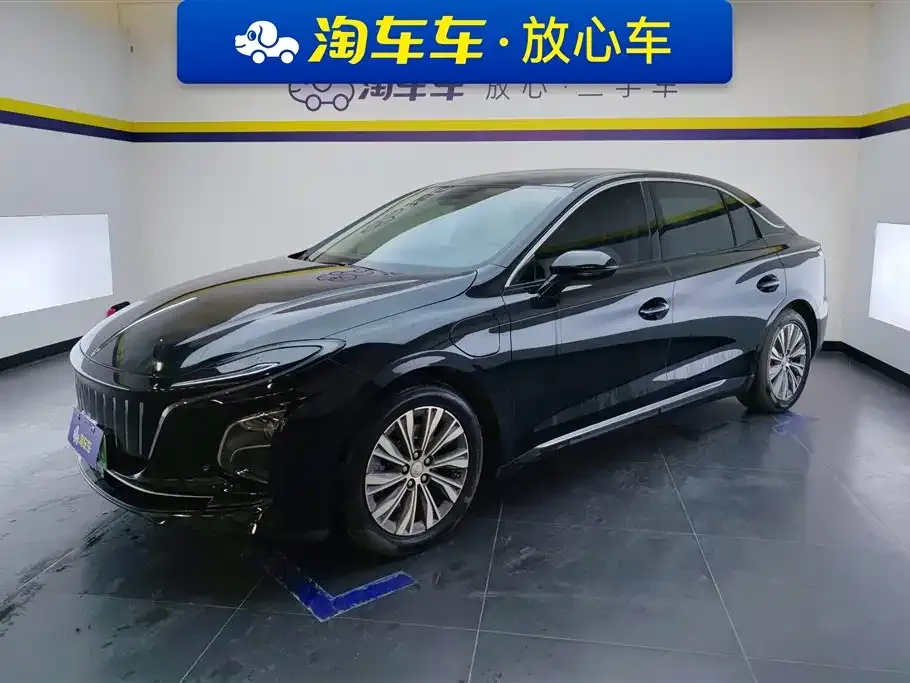 Hongqi E-QM5 — фото 1