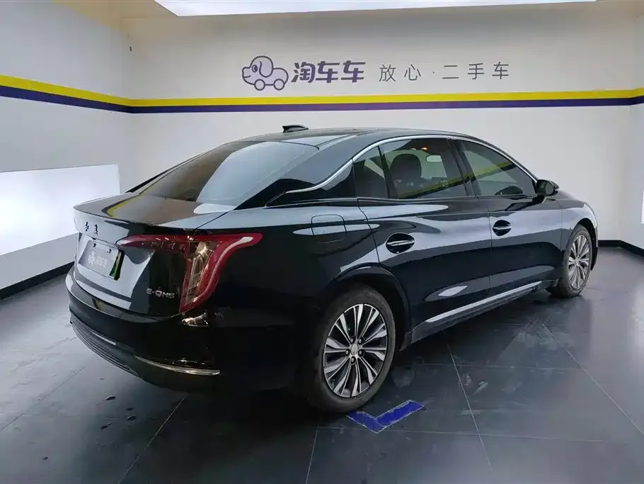 Hongqi E-QM5 — фото 6