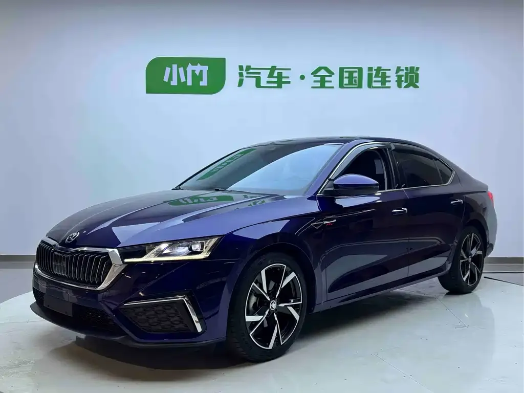Skoda Octavia — фото 1