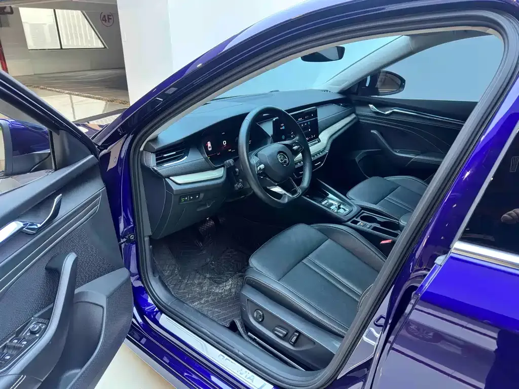 Skoda Octavia — фото 10