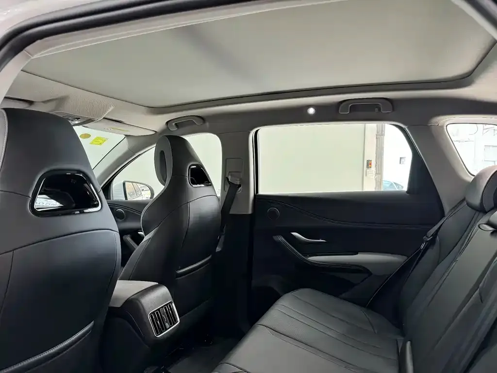 BYD Seal 05 DM-i — фото 2