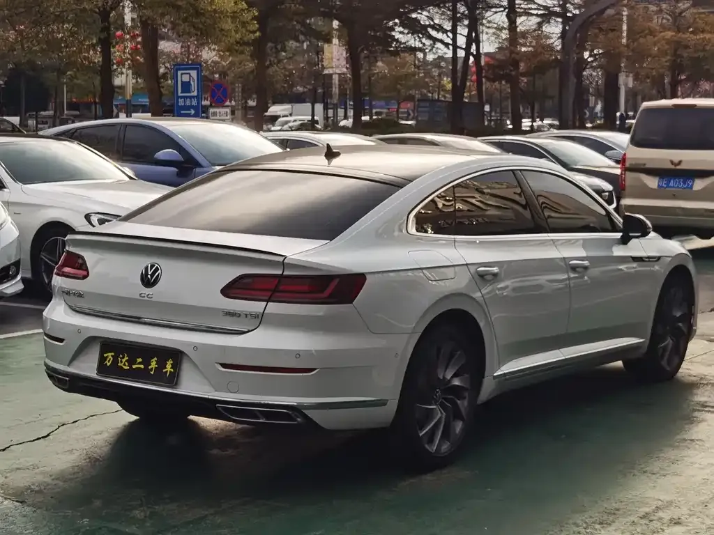 Volkswagen CC — фото 6