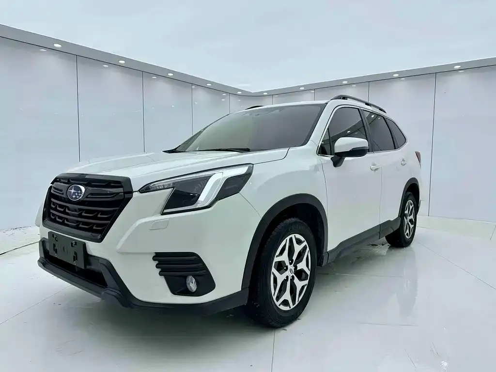 Subaru Forester — фото 1