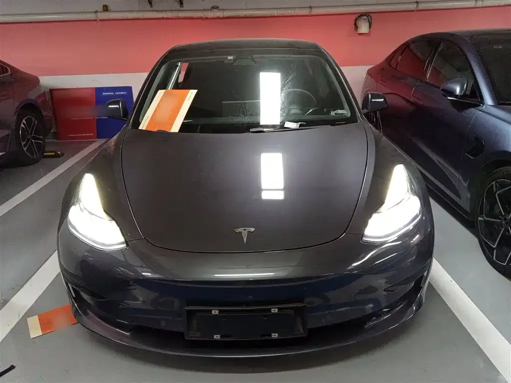 Tesla Model 3 — фото 3