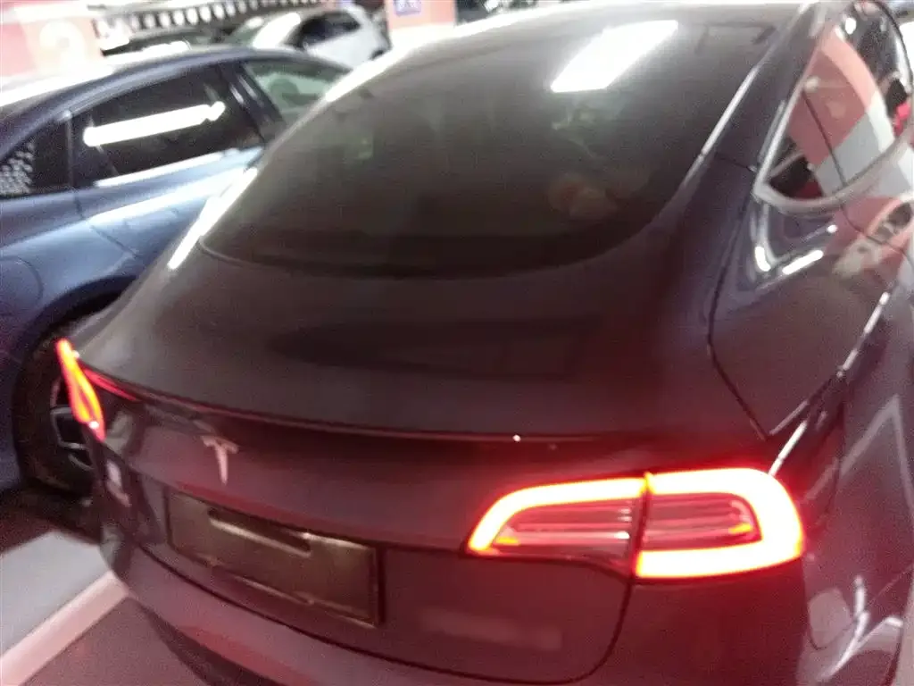 Tesla Model 3 — фото 2
