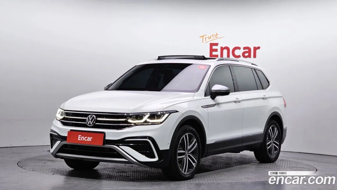 Volkswagen Tiguan — фото 1