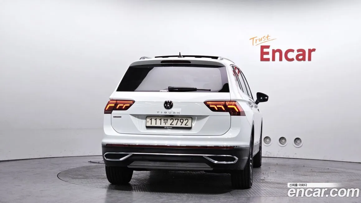 Volkswagen Tiguan — фото 2