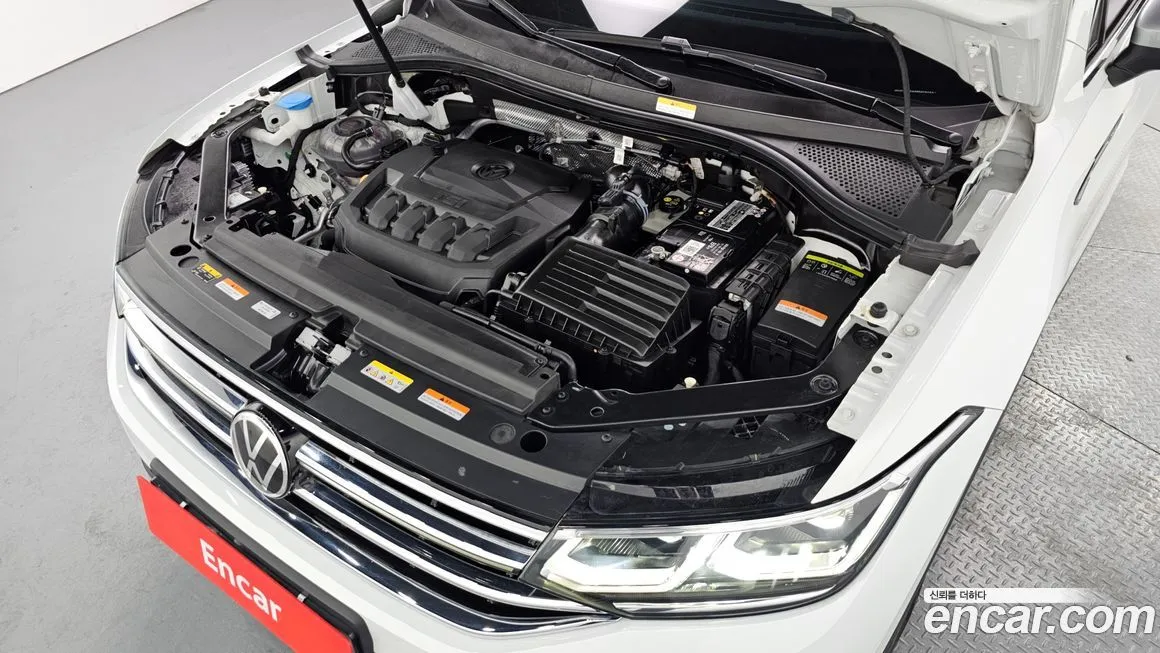 Volkswagen Tiguan — фото 9