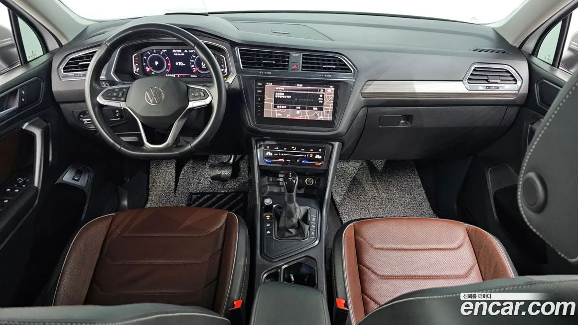 Volkswagen Tiguan — фото 10