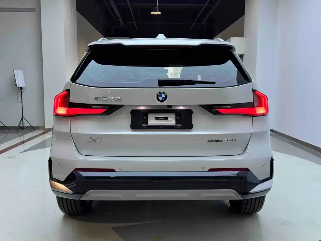 BMW X1 — фото 9