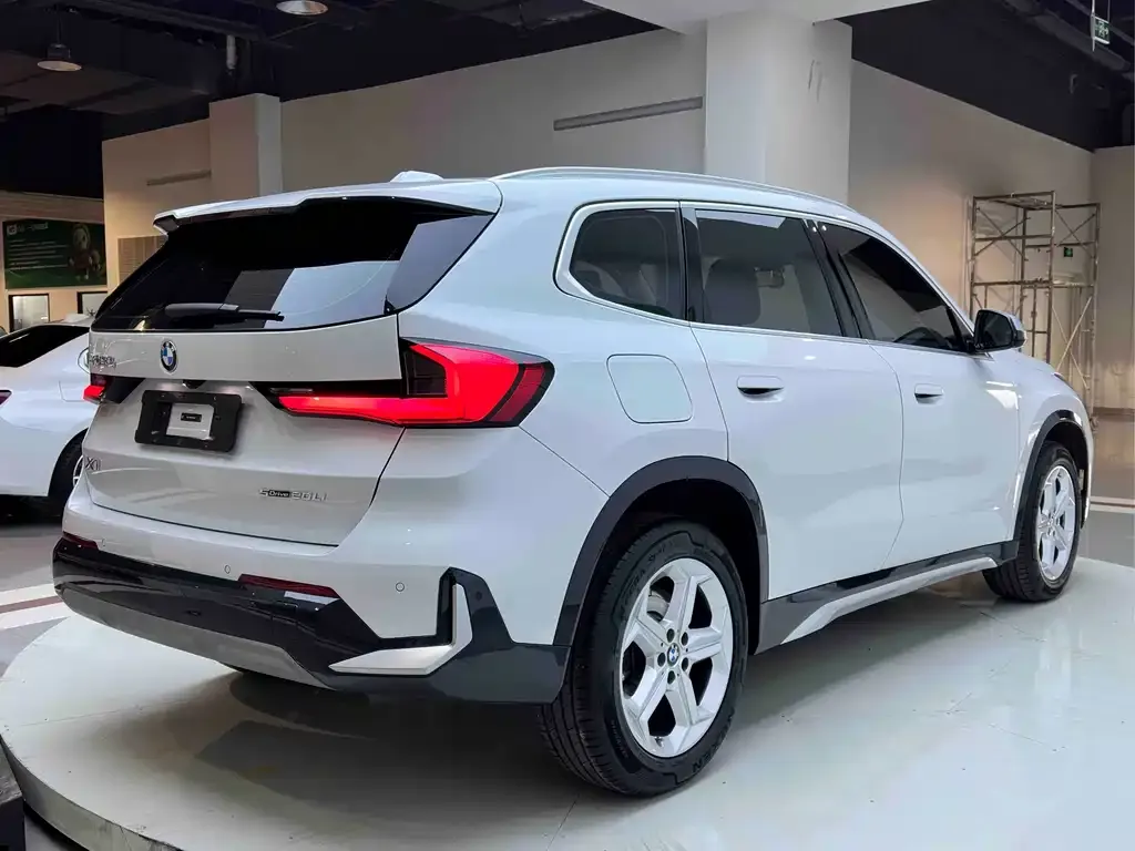 BMW X1 — фото 6