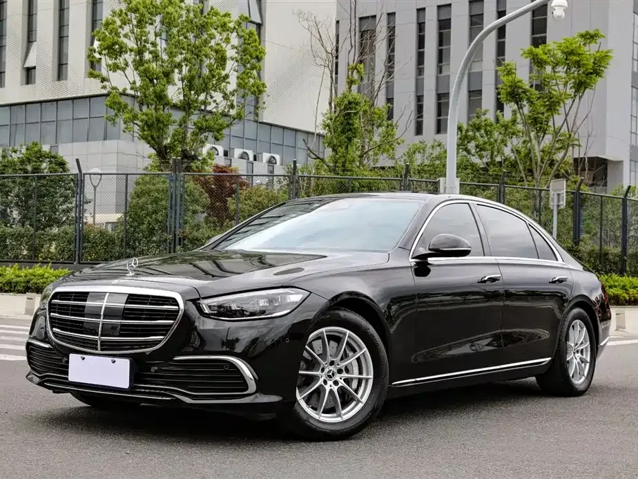 Mercedes-Benz S-Class — фото 1