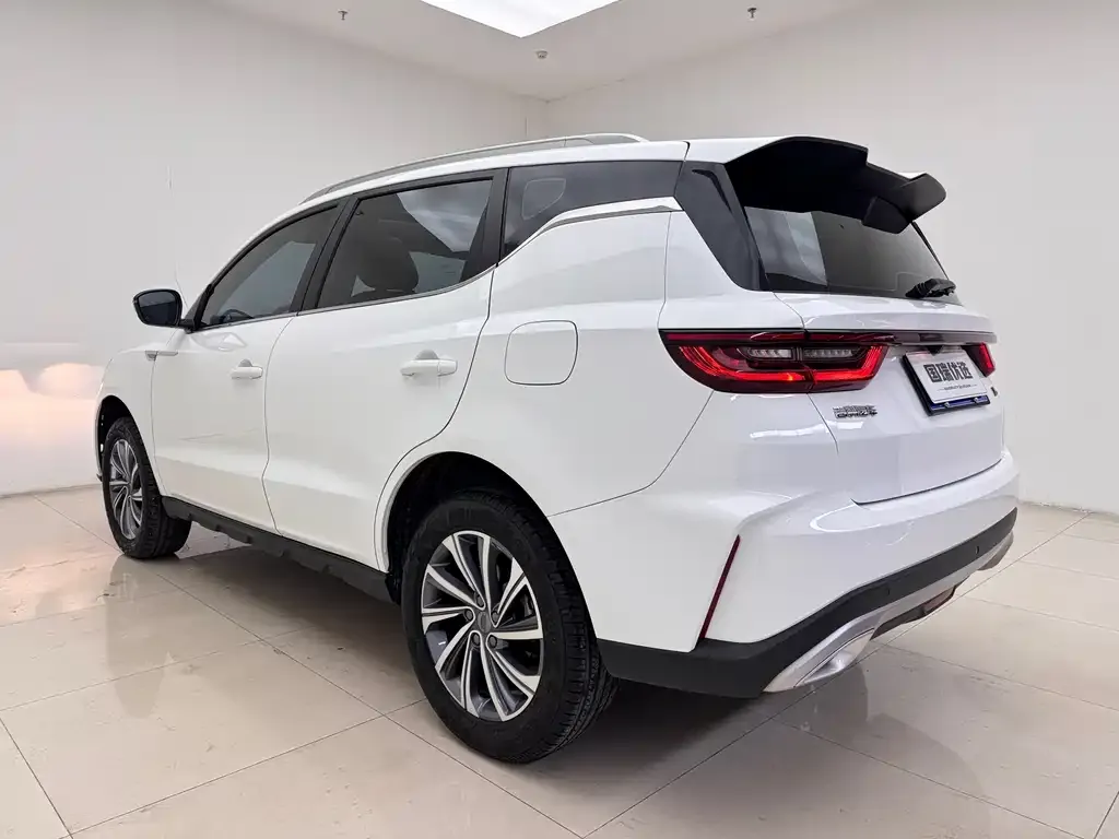 Geely Vision X6 — фото 6