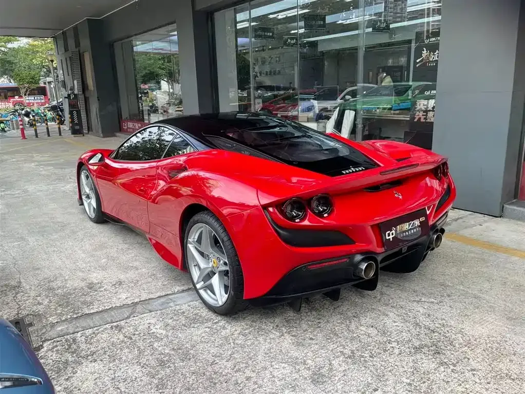 Ferrari F8 — фото 8
