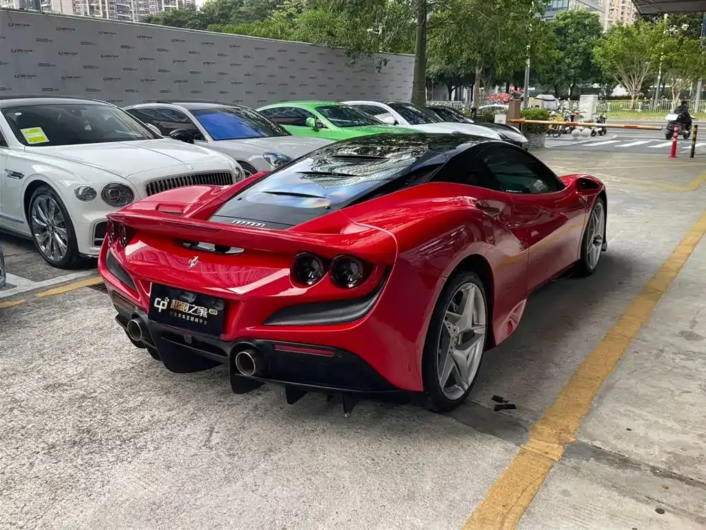 Ferrari F8 — фото 7