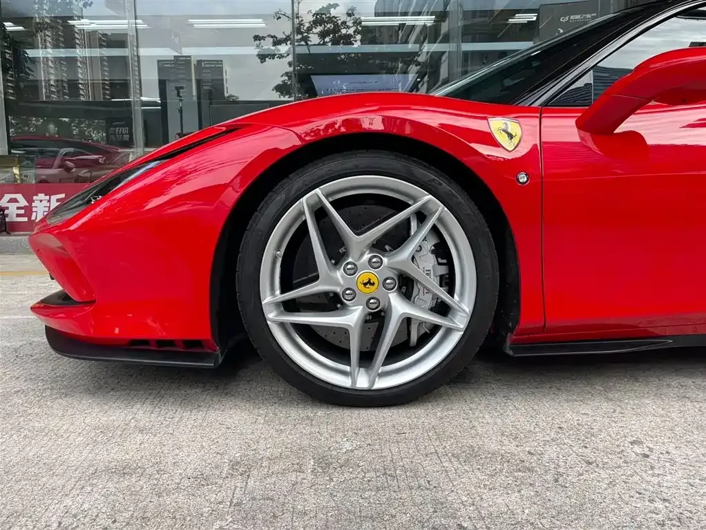Ferrari F8 — фото 6