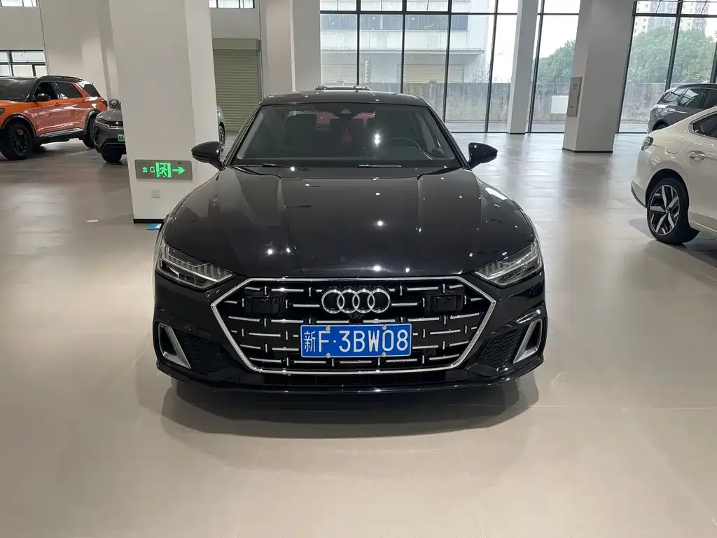Audi A7L — фото 7