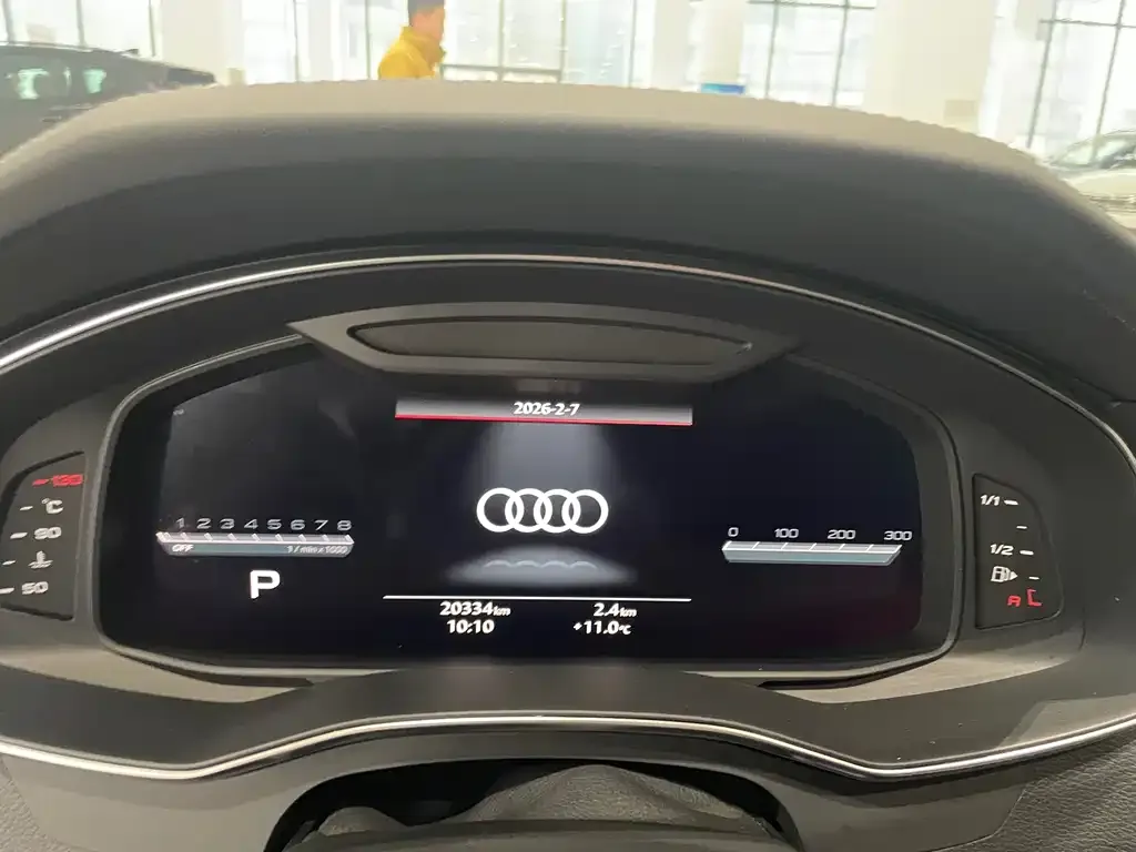 Audi A7L — фото 10