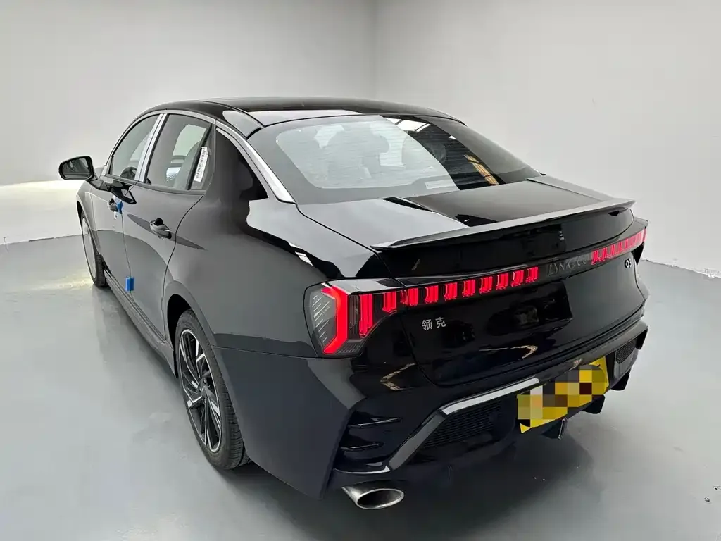 Lynk & Co 03 — фото 2