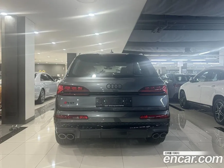 Audi SQ7 — фото 3